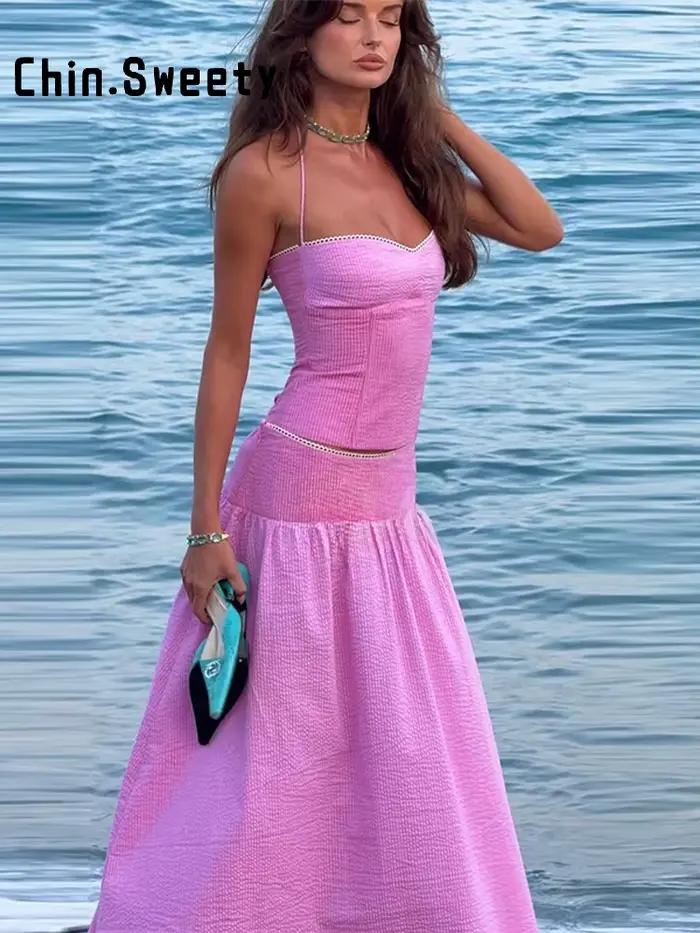 Ensemble jupe et haut contrastant pour femme, style mode, avec haut sans manches dos nu à bretelles et jupe trapèze, collection été 2026