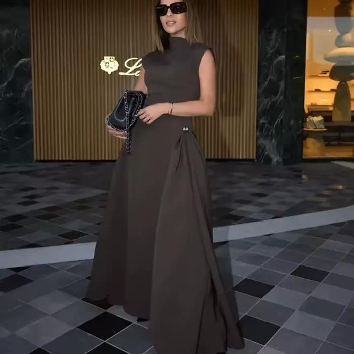 Robe longue à col irrégulier pour femmes