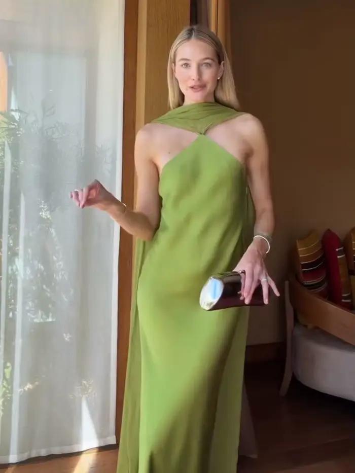 Robe longue en satin vert pour femme