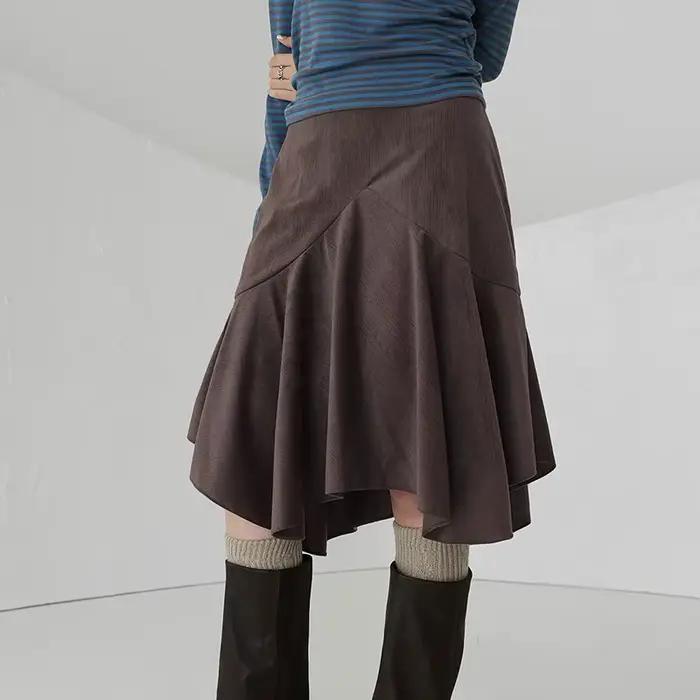 Jupe midi asymétrique design Printemps/Été 2026 style vintage américain