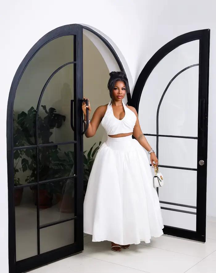 Jupe midi évasée plissée en coton blanc pur