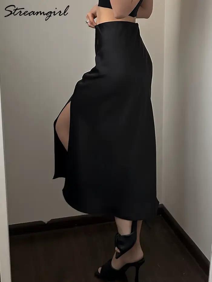 Jupe mi-longue en satin noir pour femme
