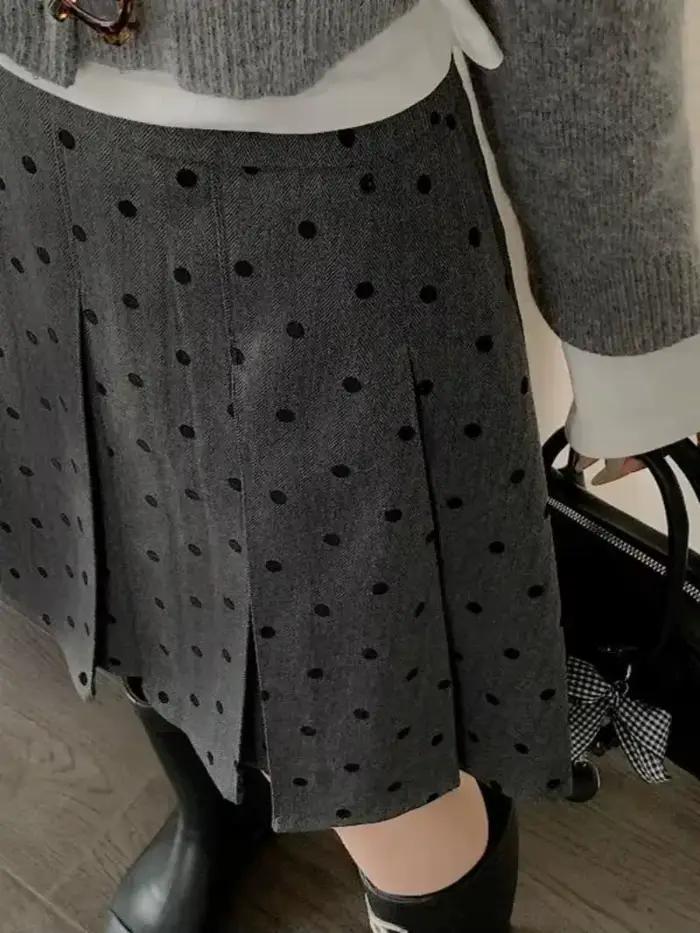 Jupe plissée à pois floquée