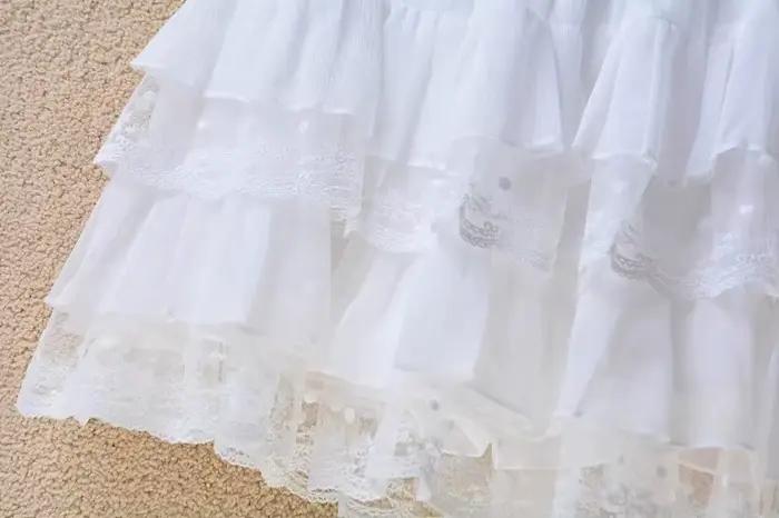 Jupe courte en dentelle blanche pour femme