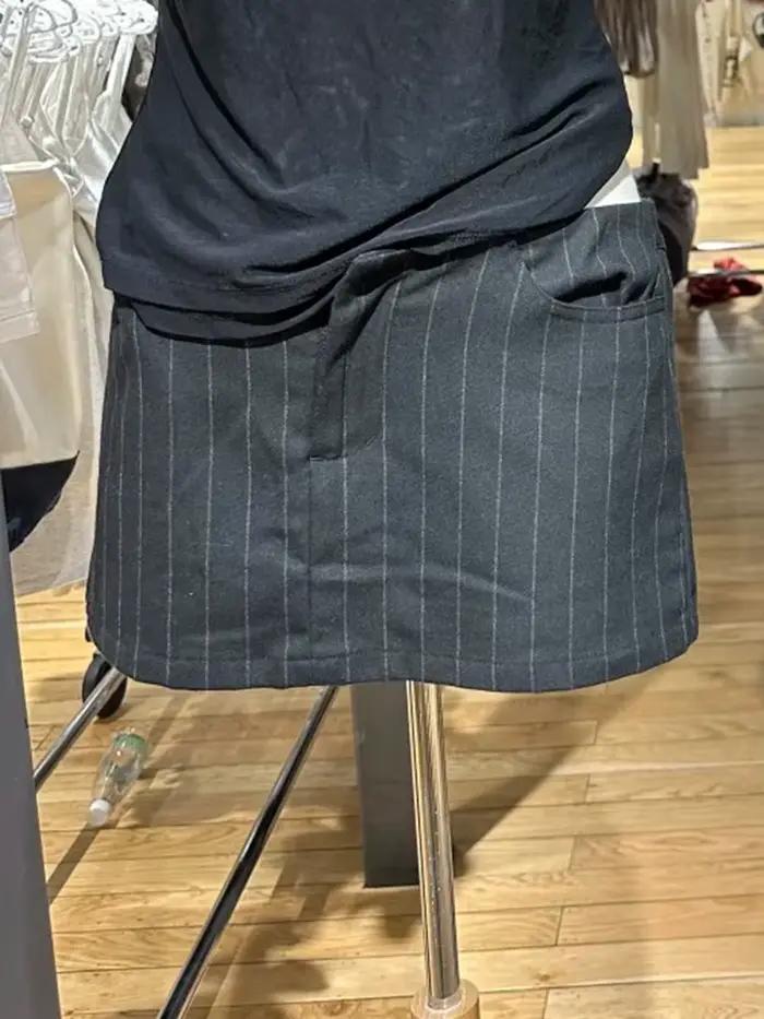 Mini-jupes rayées taille basse pour femme