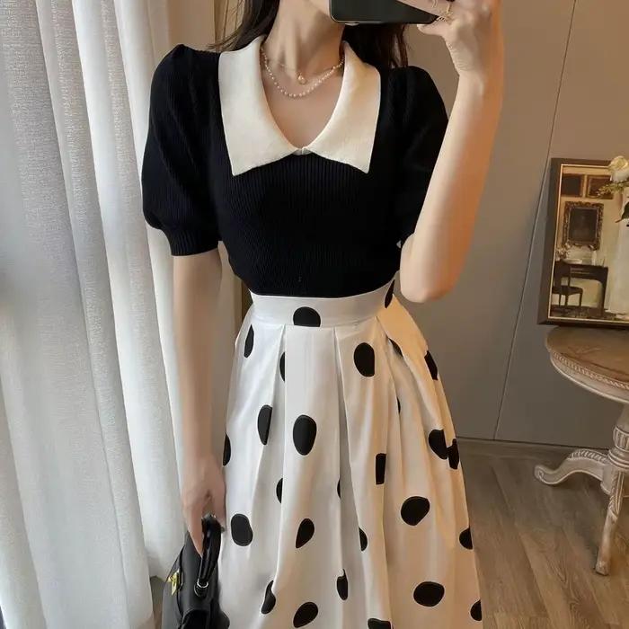 Jupe à pois et haut à manches bulles