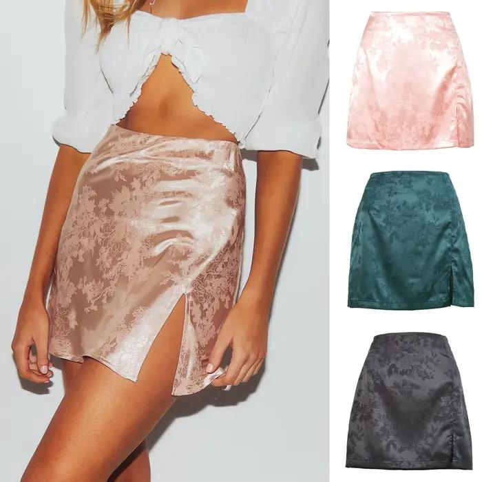 Jupe fendue en satin jacquard pour femme