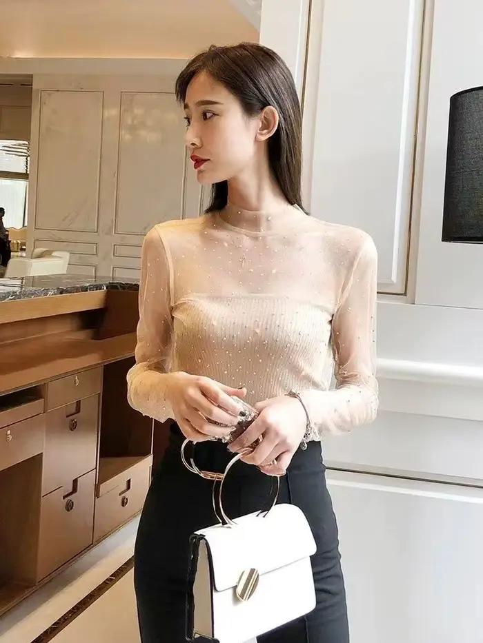 Haut en maille de dentelle transparente
