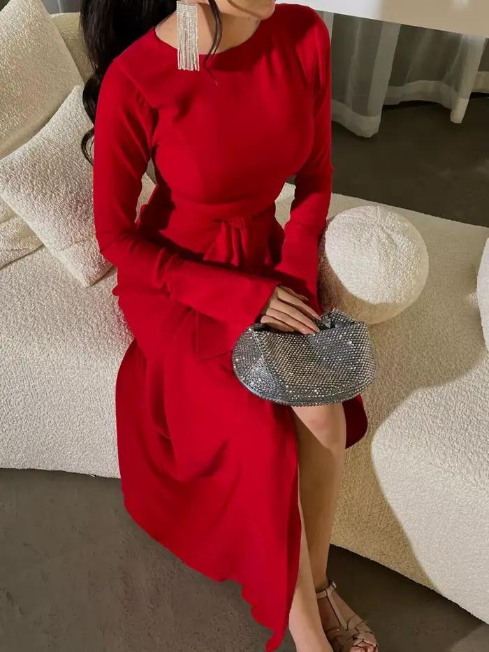 Robe de soirée rouge sexy ajustée à la taille, simple, pour événements formels, bal de promo, avec fente, manches évasées élégantes, pour fête d'anniversaire, tenue féminine