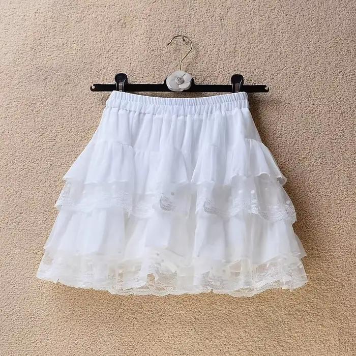 Jupe courte en dentelle blanche pour femme