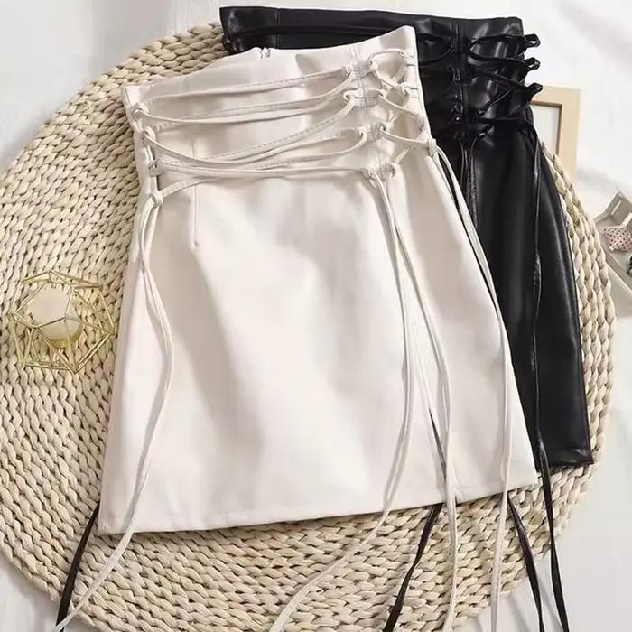 Mini jupes gothiques en cuir noir pour femmes