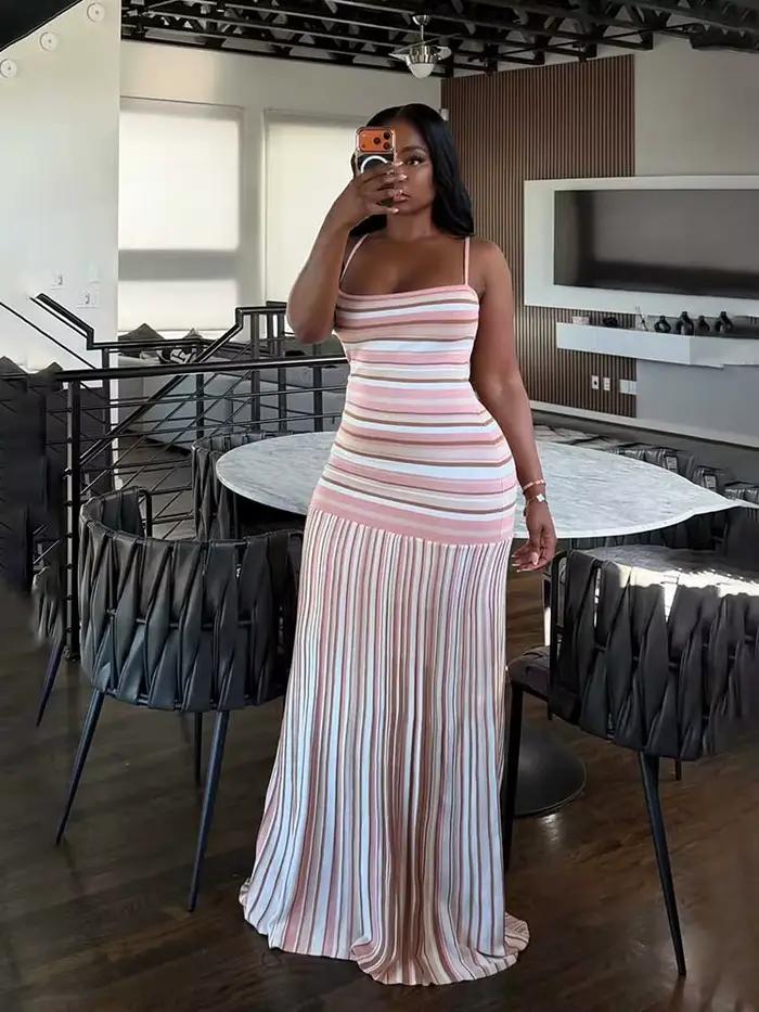 Robe longue d'été pour femme à fines bretelles, décontractée et chic, amincissante à la taille, rayée, tricotée, élégante, sans manches, pour les vacances