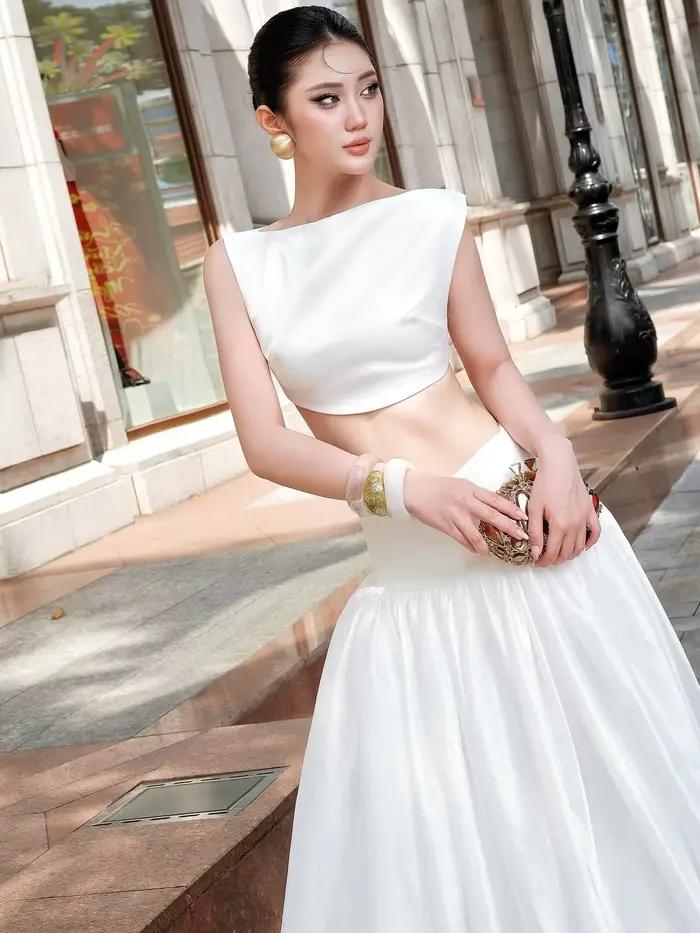 Jupe en Satin blanche Chic