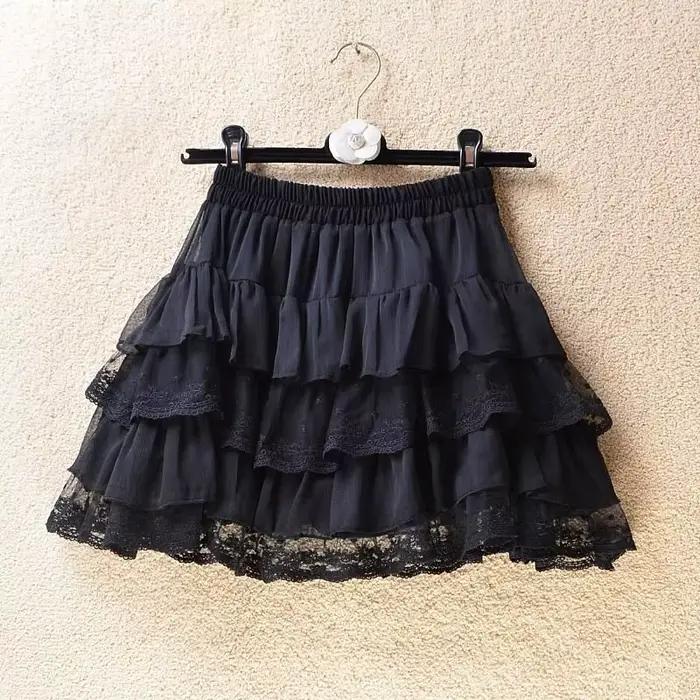 Jupe courte en dentelle blanche pour femme