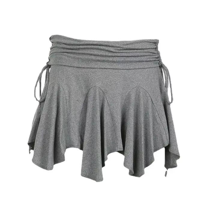 Jupe irrégulière plissée de style fille douce et épicée, jupe de ligne A basse, monochromatique, mise à jour de la taille, nouveau style, 2024