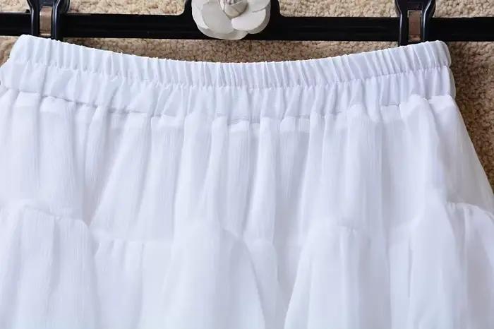 Jupe courte en dentelle blanche pour femme