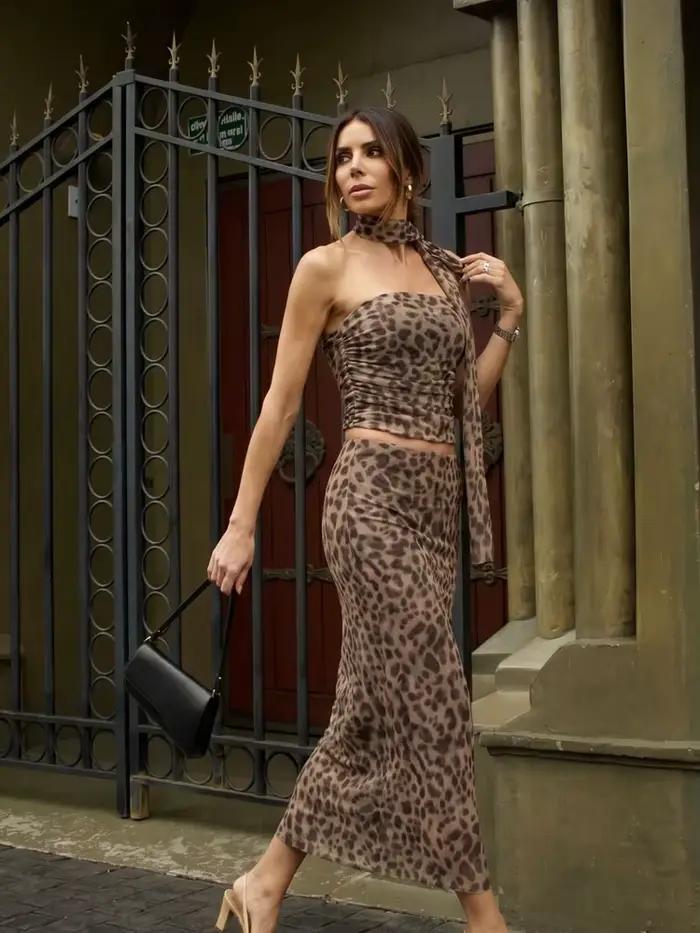 Ensemble Jupe et Top Léopard en Maille HH – Top Sexy Dos Nu Sans Manches