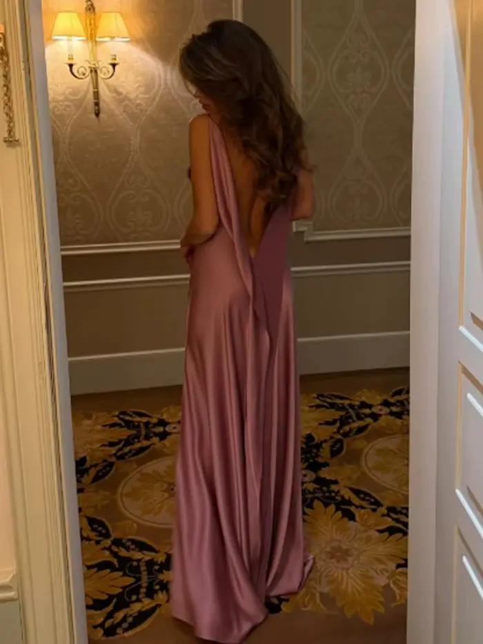 Nouvelle Robe Longue Plissée pour Femme, Col en V Profond, Bretelles Fines, Sans Manches, Dos Nu, Coupe Ample, Couleur Unie, Style Glamour, Tenue de Soirée