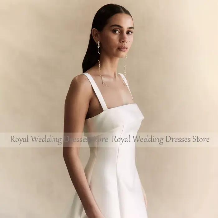 Robe de mariée simple en satin blanc