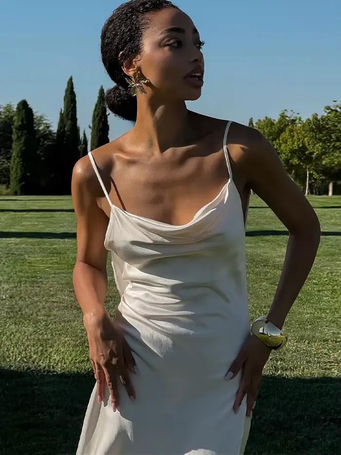 Nouvelle Robe Longue Plissée pour Femme, Col en V Profond, Bretelles Fines, Sans Manches, Dos Nu, Coupe Ample, Couleur Unie, Style Glamour, Tenue de Soirée