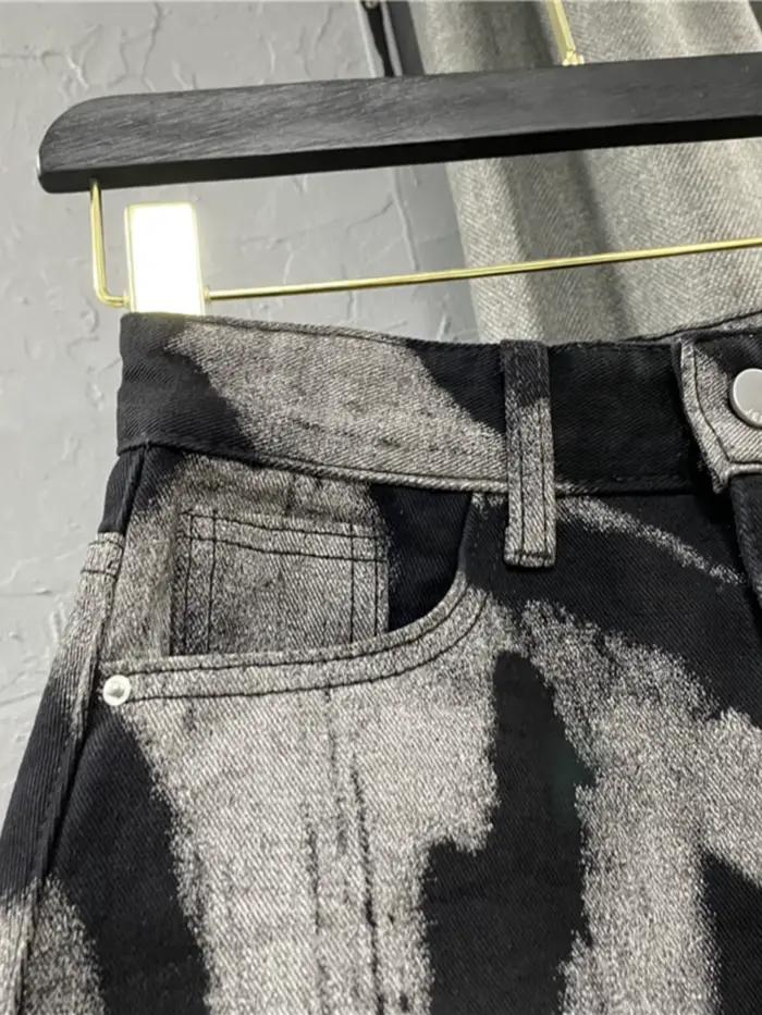Jupe courte en denim à motif personnalisé