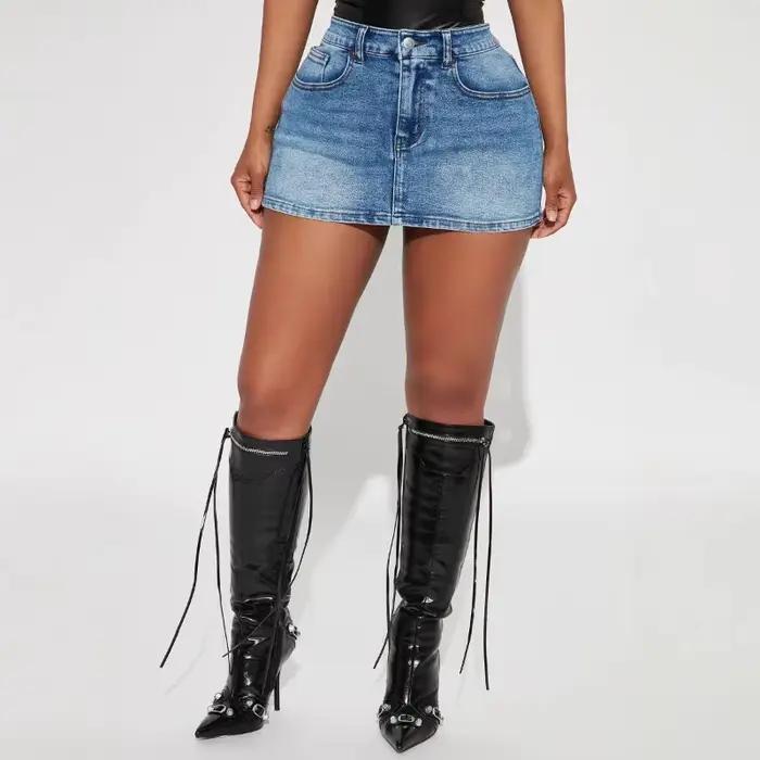 Jupe Courte en Jean pour Femme Sexy Coupe Slim Vintage avec Poches et Fermeture Éclair, Jupe Courte Enveloppante à la Hanche 2026, Mini-Jupes Femme Coupe A-Line Streetwear d'Été