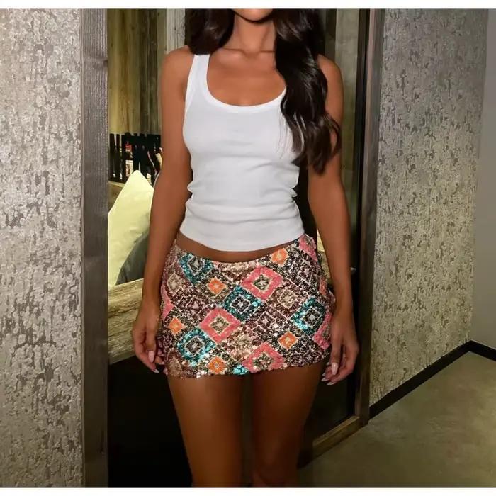 Jupe courte à sequins géométriques moderne pour femmes occasions estivales arc-en-ciel polyester non tissé