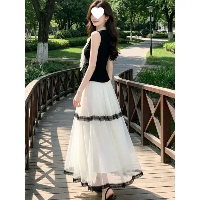 Ensemble élégant jupe longue en maille noire et haut sans manches – Tendance estivale