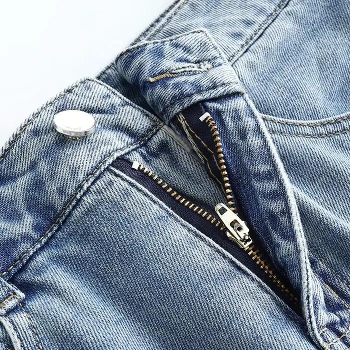 Mini jupe courte en jean brodée