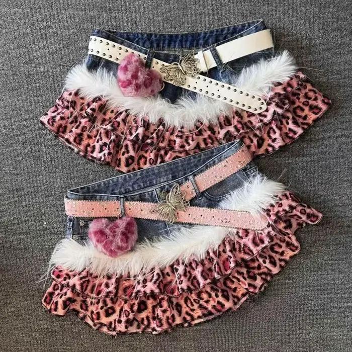Mini-jupe en jean vintage à imprimé léopard rose