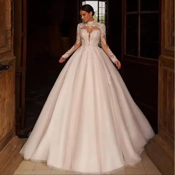 Nouvelle Robe de Mariée Longue en Dentelle, Style Palais, Coupe Ajustée, Col Montant, Travaux de Couture Raffinés, Idéale pour Mariage et Banquet, Traîne Personnalisable