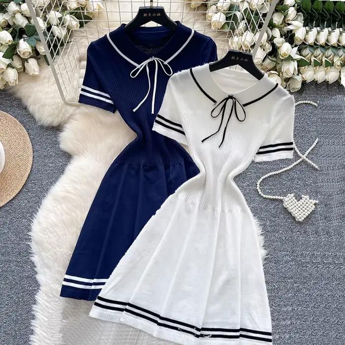 Robe d'été tricotée à manches courtes pour femmes