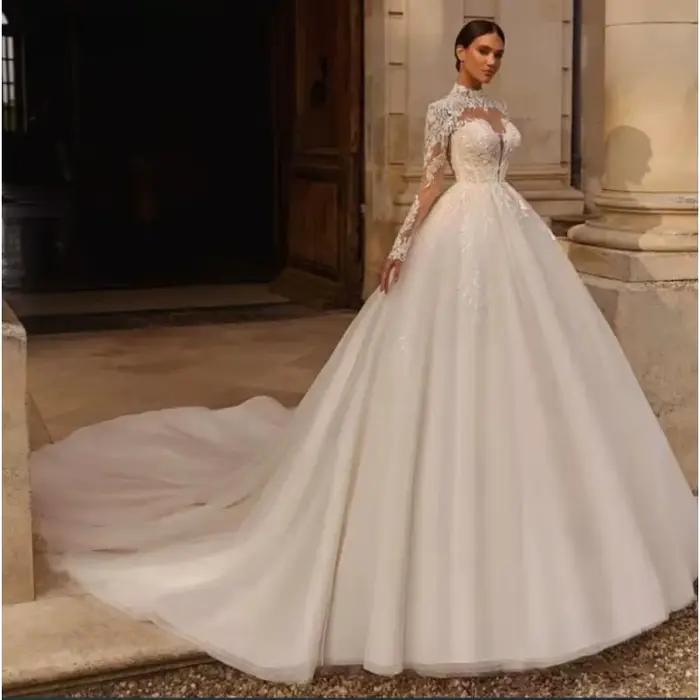 Nouvelle Robe de Mariée Longue en Dentelle, Style Palais, Coupe Ajustée, Col Montant, Travaux de Couture Raffinés, Idéale pour Mariage et Banquet, Traîne Personnalisable