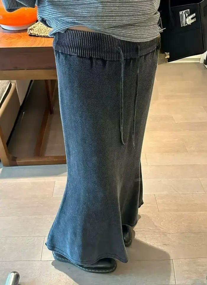 Jupe en tricot délavée et vieillie pour femme