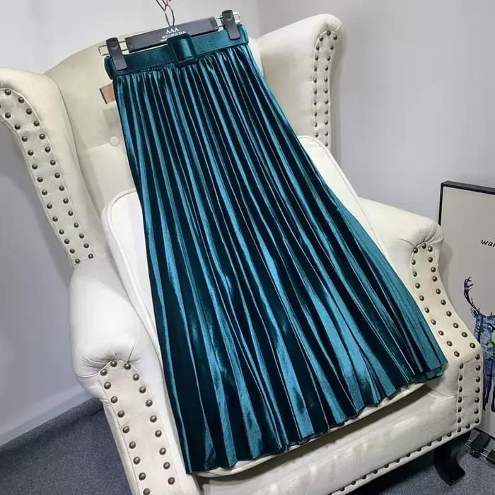 Jupe femelle plissée en velours or avec ceinture perlée brillante une ligne mince ajustement empire midi longue décontractée pour occasions spéciales