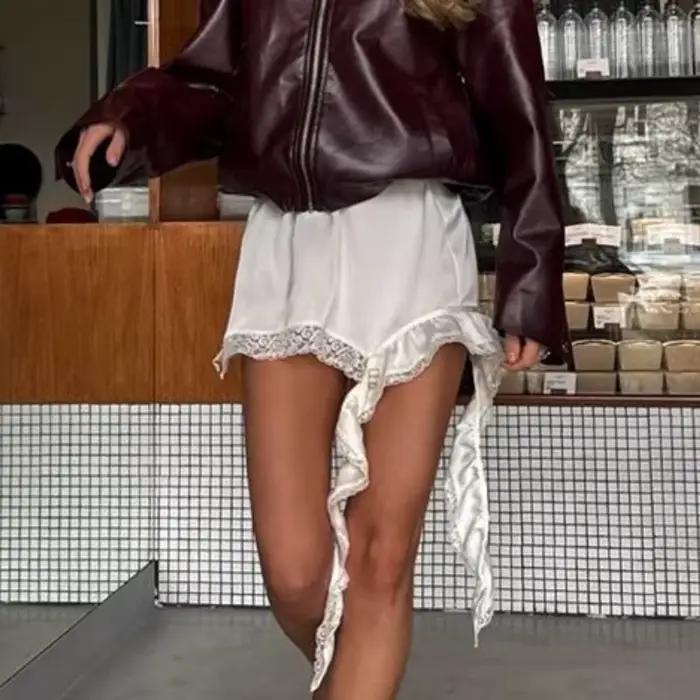 Sexy dentelle blanc asymétrique jupes mi-longues rue Chic Satin taille haute jupe mince été décontracté solide
