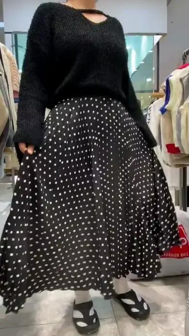 Jupe midi plissée élégante à pois unis pour femme