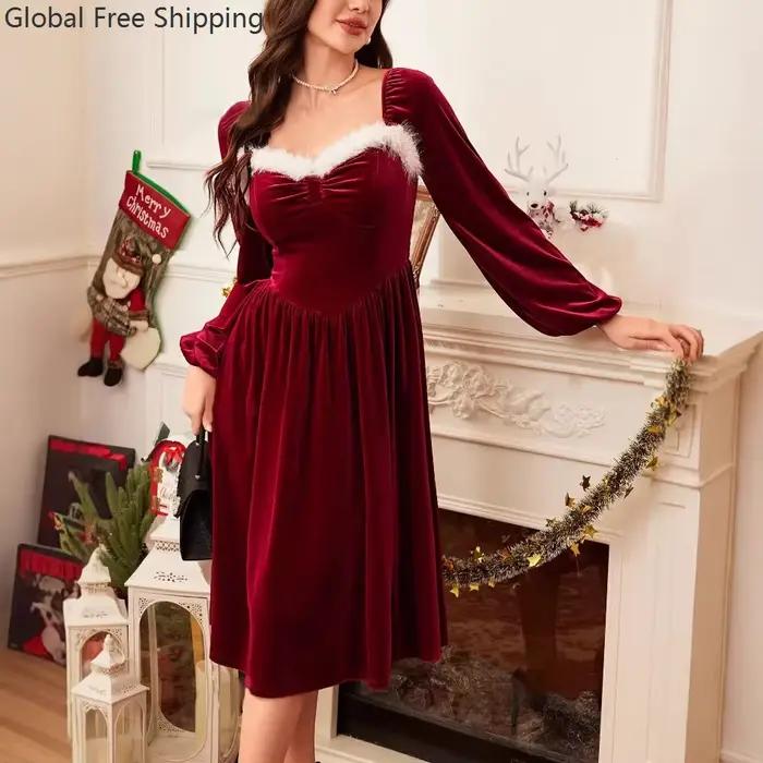 Robe de noël en velours rouge