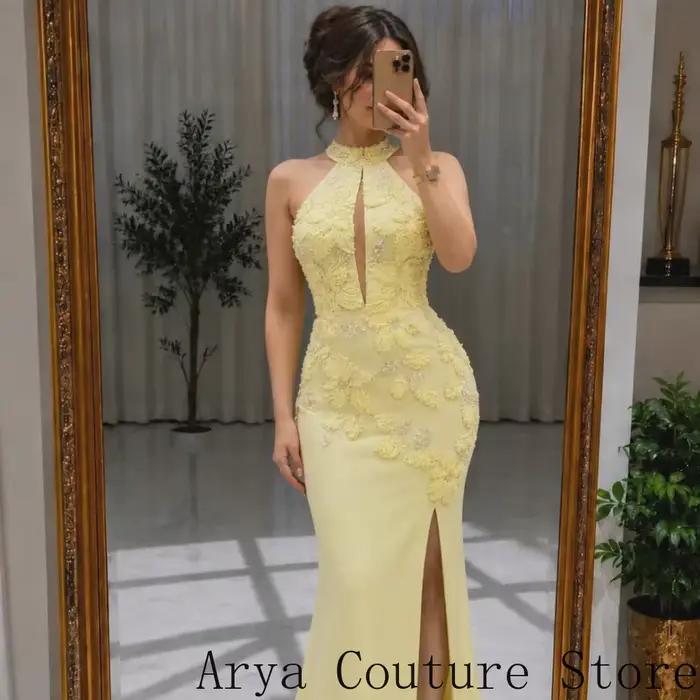 Robe de soirée jaune personnalisée pour invitées de mariage, col halter, découpe frontale en forme de clé, faite main, avec appliques florales 3D en dentelle et perles