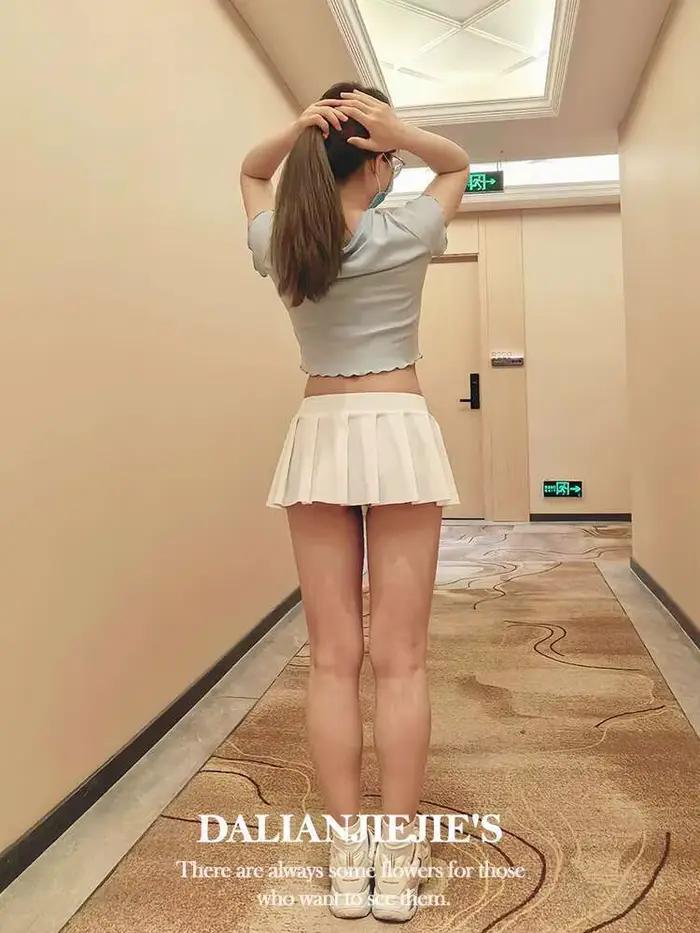 Jupe plissée Ultra courte sexy en coton et élasthanne pour femmes, mini jupe ajustée, style club, ajustement empire, volants élégants, coupe régulière, idéale pour sorties et soirées