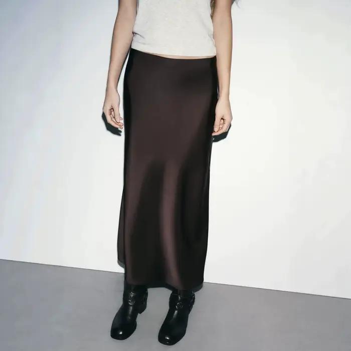 Jupe midi en satin couleur chocolat