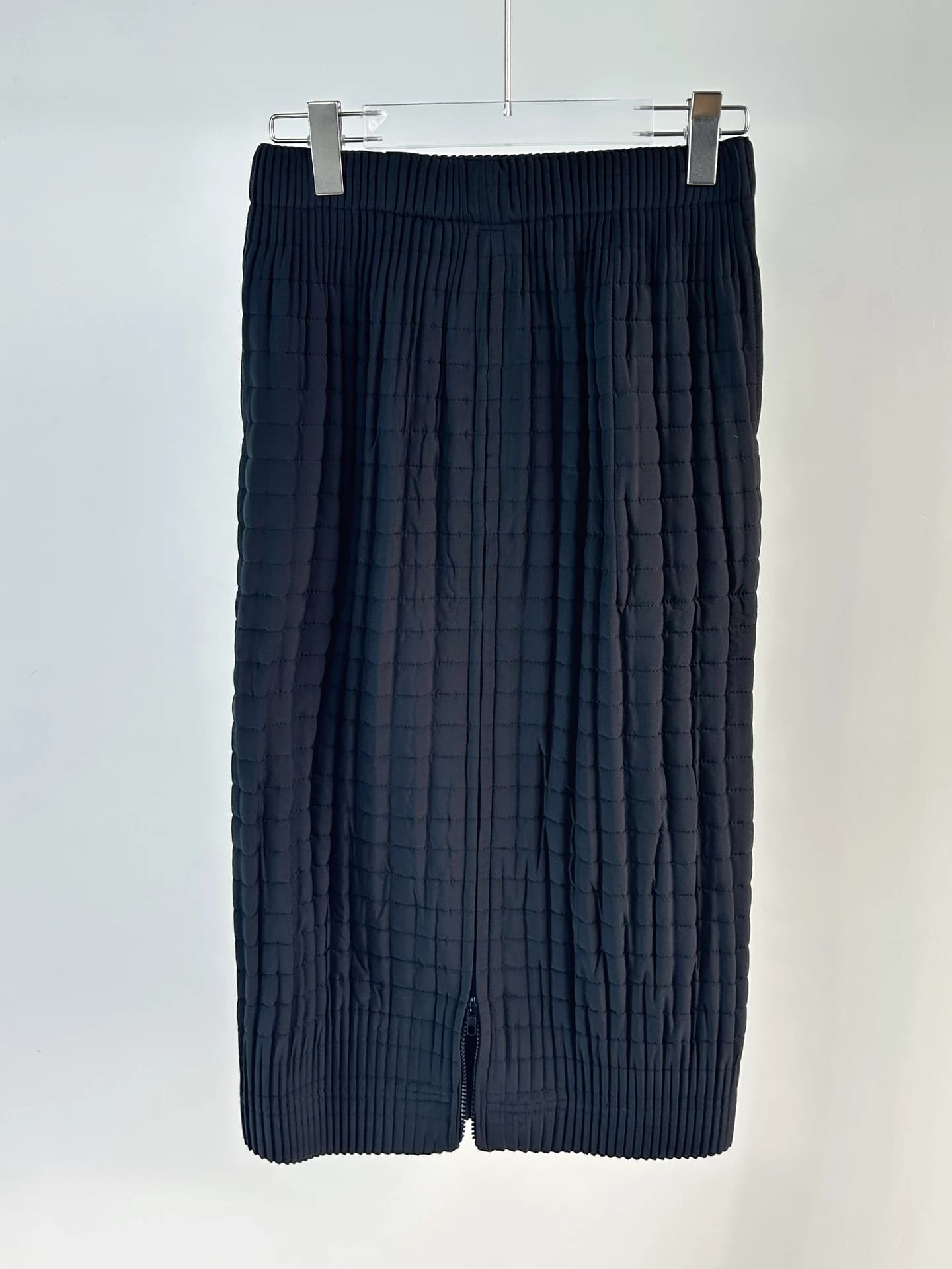 Ensemble manteau et jupe plissée noir et blanc, Texture grille, tissu doux, coupe ample, tenue deux 