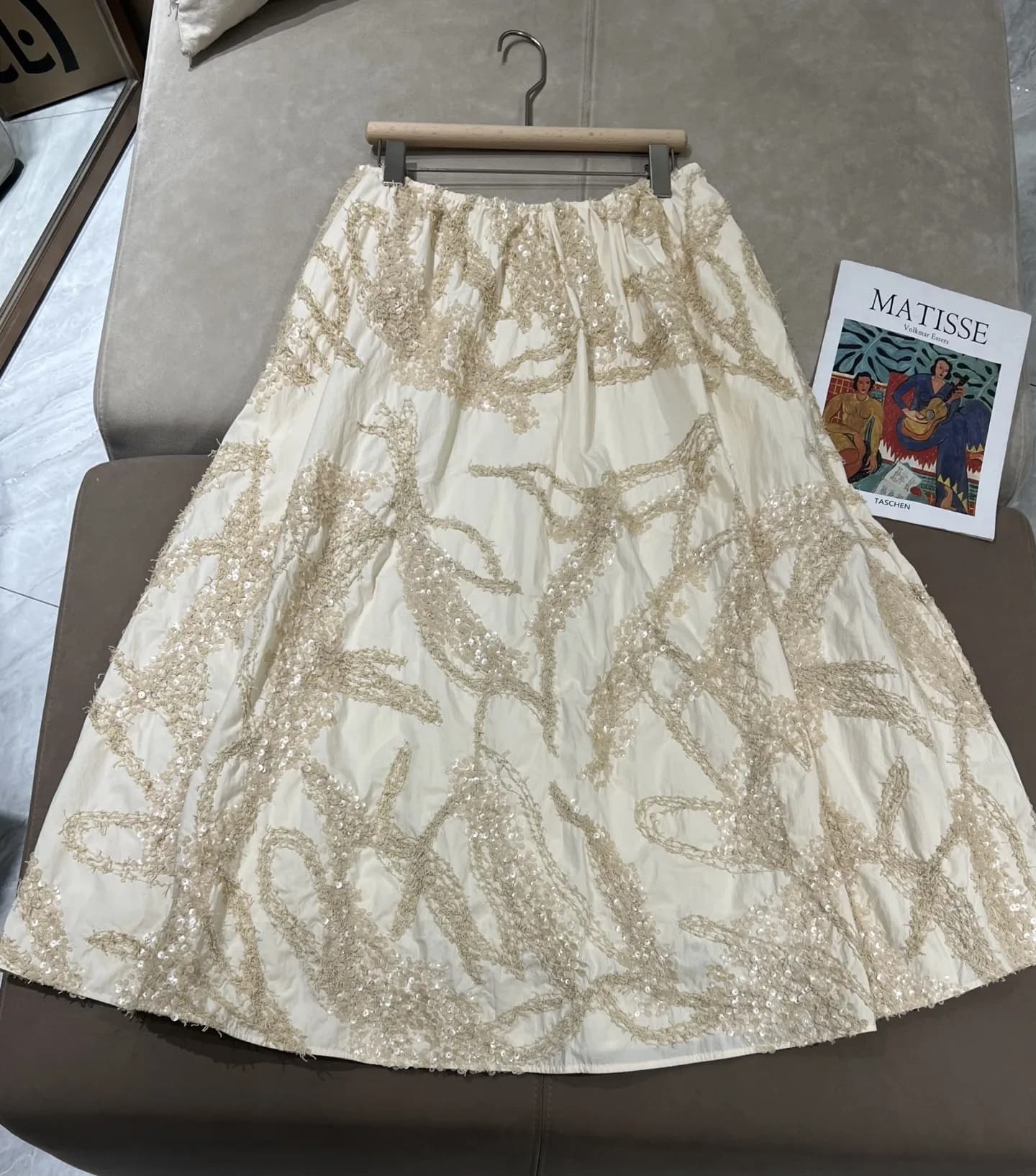 Jupe en coton taille haute pour femme avec embellissement de sequins élaborés