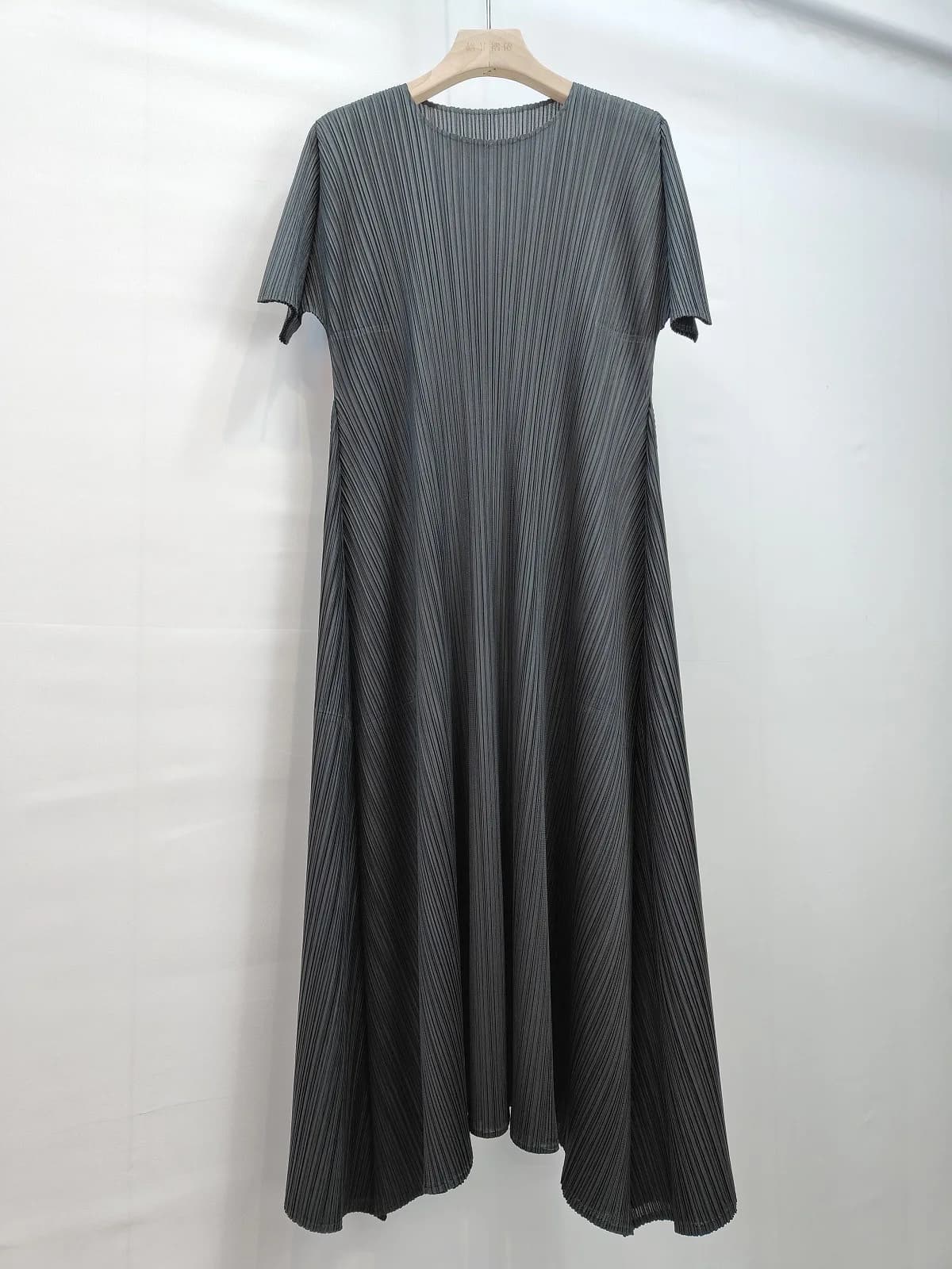 LANMREM 2025 nouveau col rond manches courtes ourlet irrégulier robe plissée Chic ample élastique mi