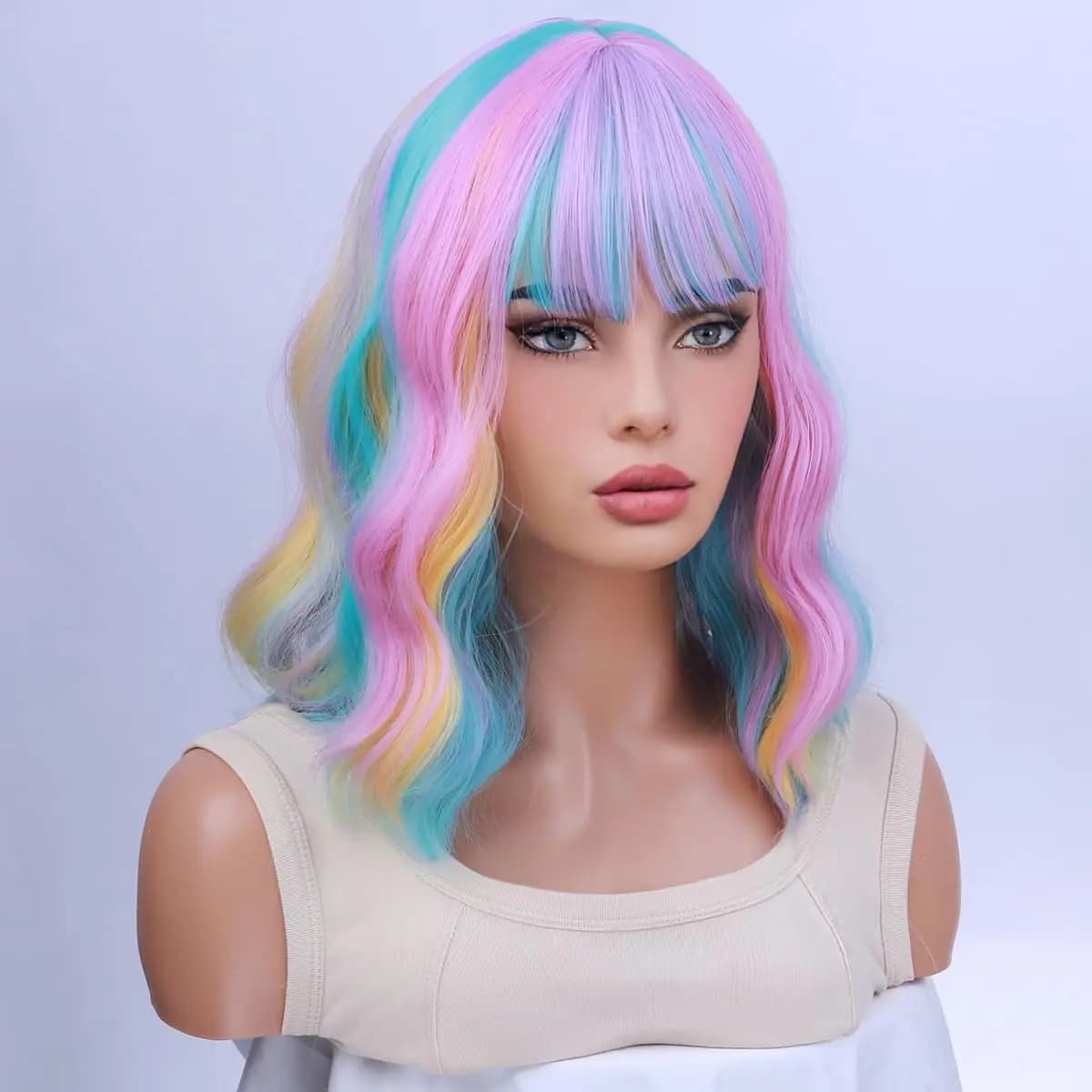 Perruque courte bouclée ondulée arc-en-ciel pour femmes, Bob multicolore avec frange, cheveux synthé