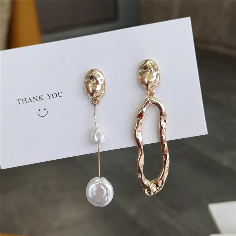 Boucles d'oreilles asymétriques élégantes, perles d'eau douce métalliques, longues et exagérées, bij