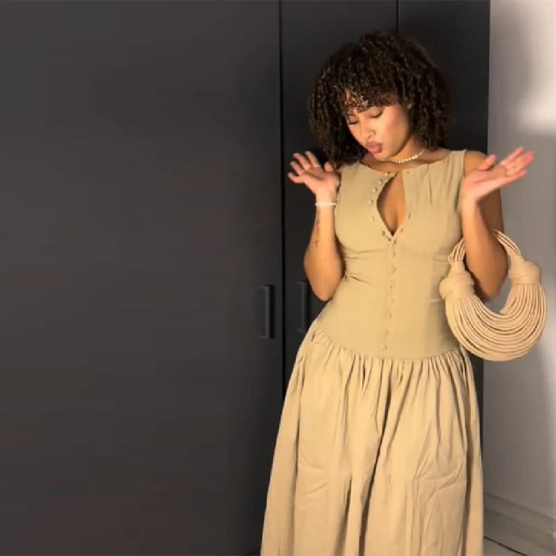 Robe longue plissée chic kaki pour femme, sans manches, boutonnée sur le devant, taille froncée, cou