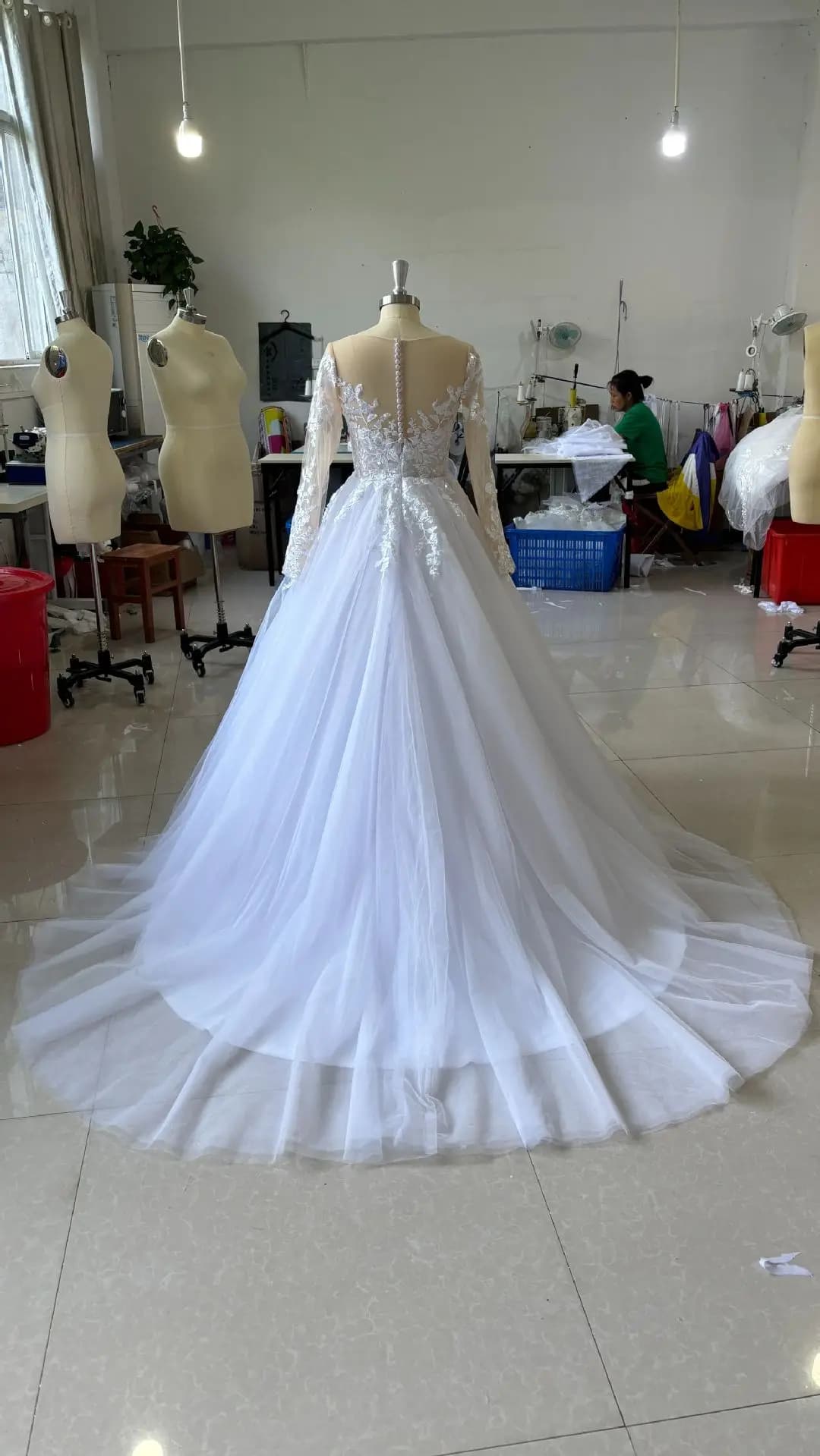 Robe de mariée légère en dentelle, manches longues, col en v, robe française, fiançailles, tempérame