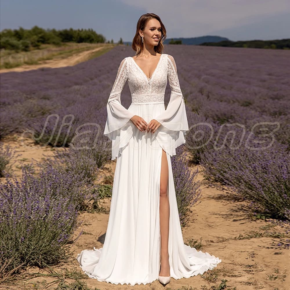 Robe de mariée en mousseline de soie à manches évasées personnalisées, robe bohème, col en V, dentel