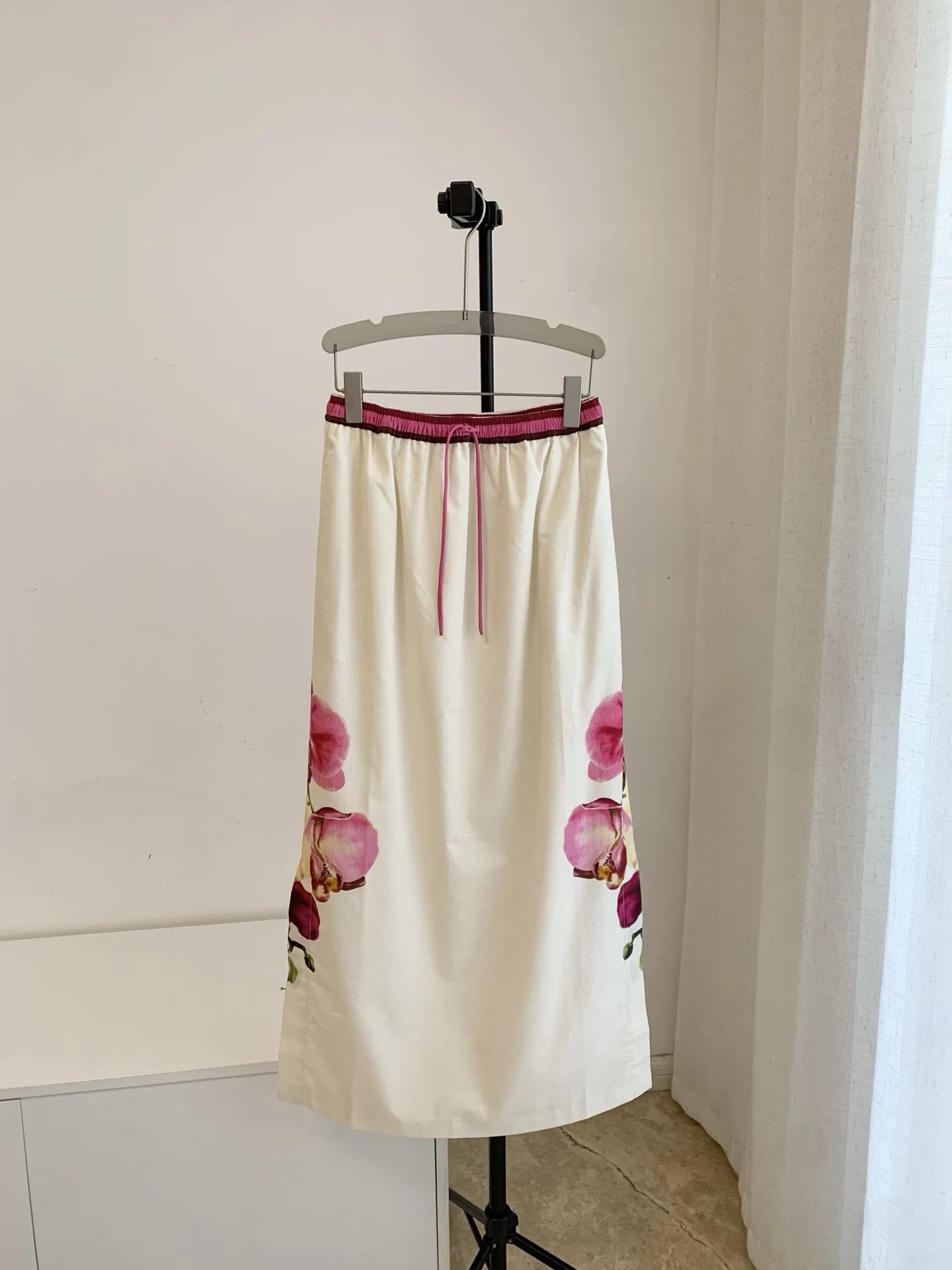 Ensemble mode femme en mélange coton et lin : haut à manches courtes décontracté + jupe mi-longue à 